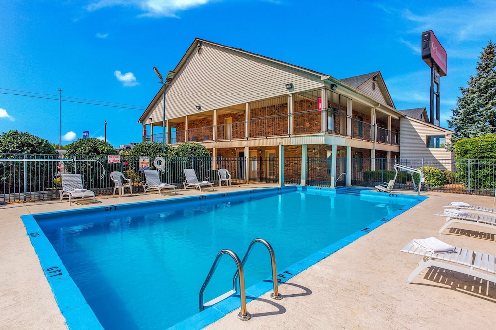 Econo Lodge Lebanon 5/34