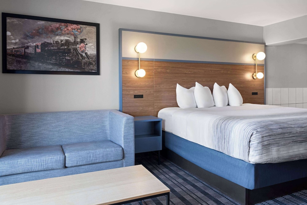AmericInn by Wyndham Beaver Dam 17/60