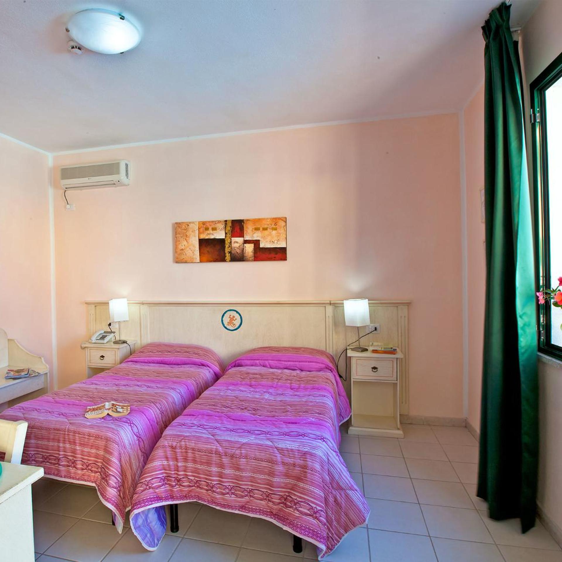 Room, Single