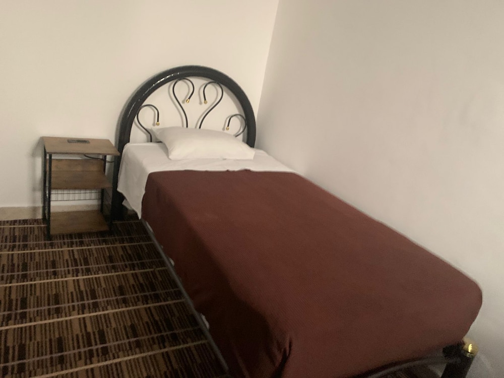BASIC, TWIN BEDS