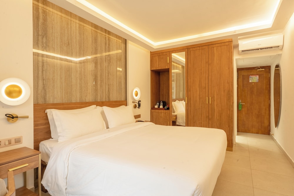 Signature, Ocean, Classic, King Bed