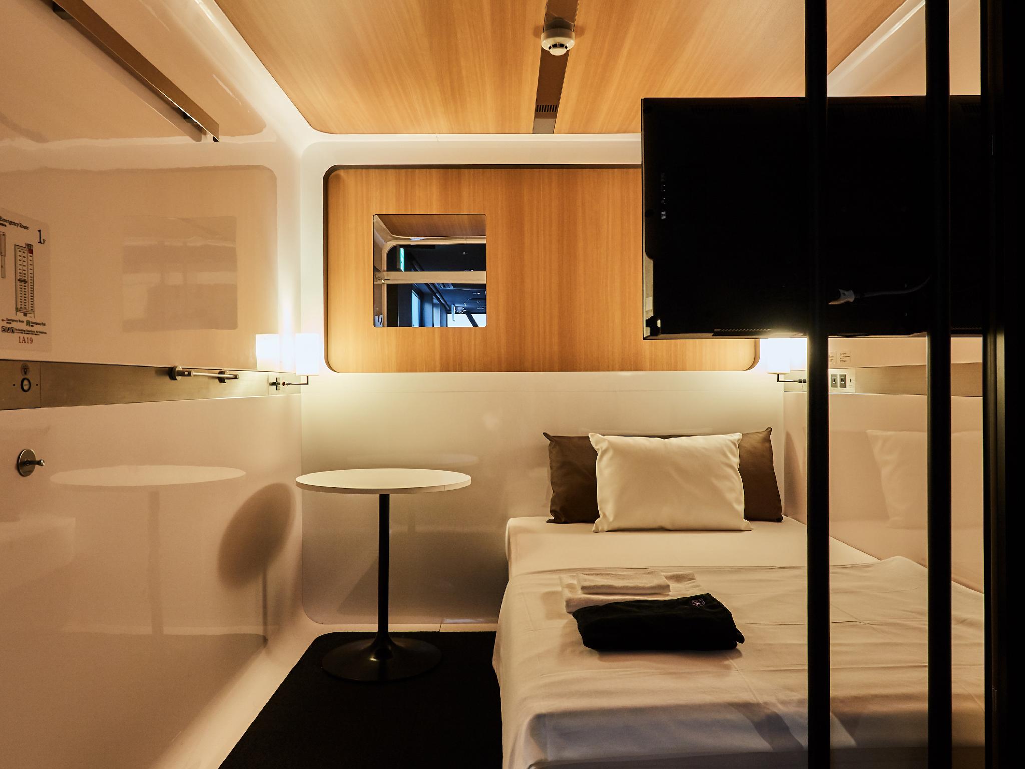 Semi Room, Female Only, Cabin, Semi Double Bed