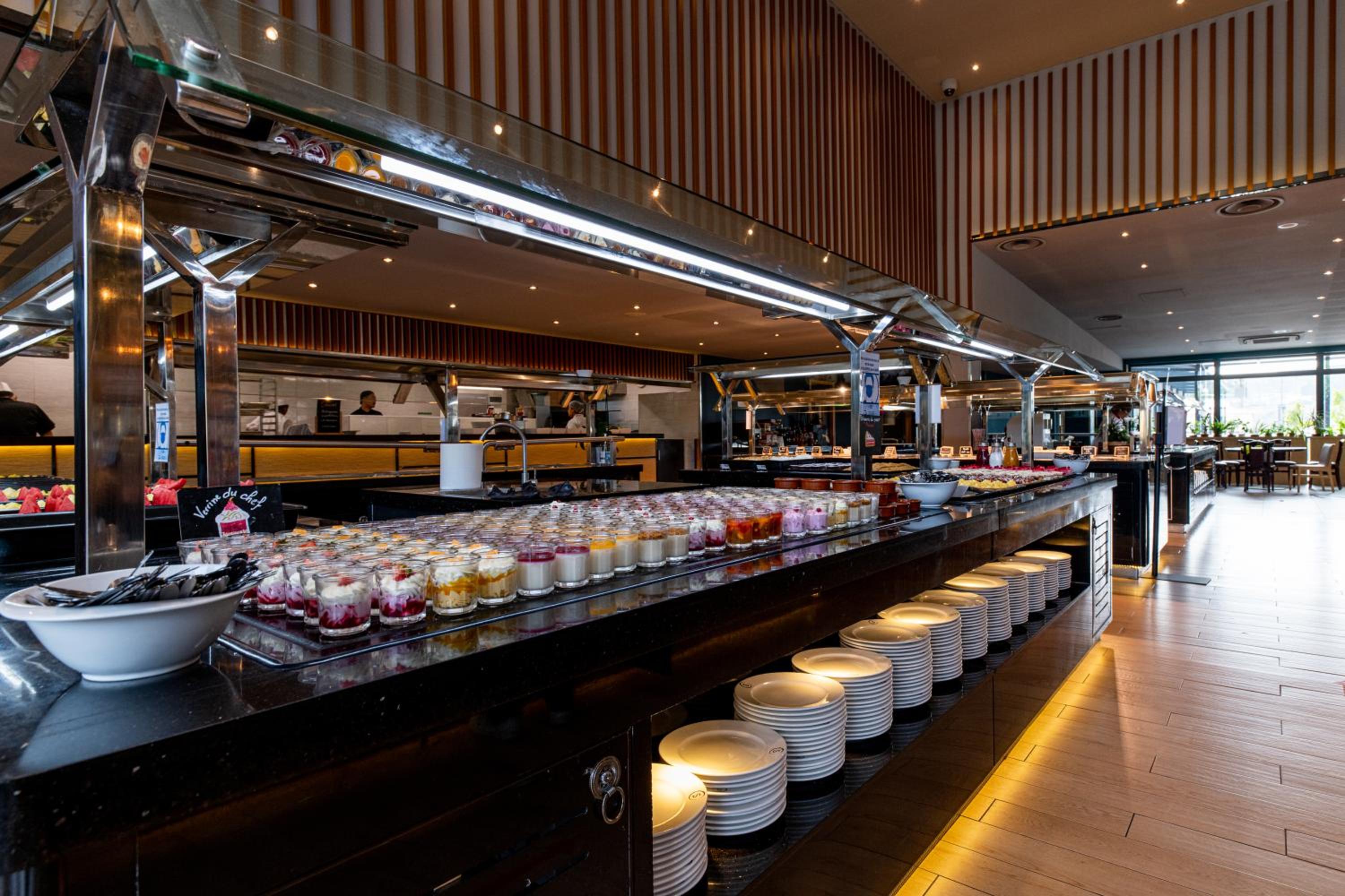 Woods Hotel Geneve-Thoiry 11/28