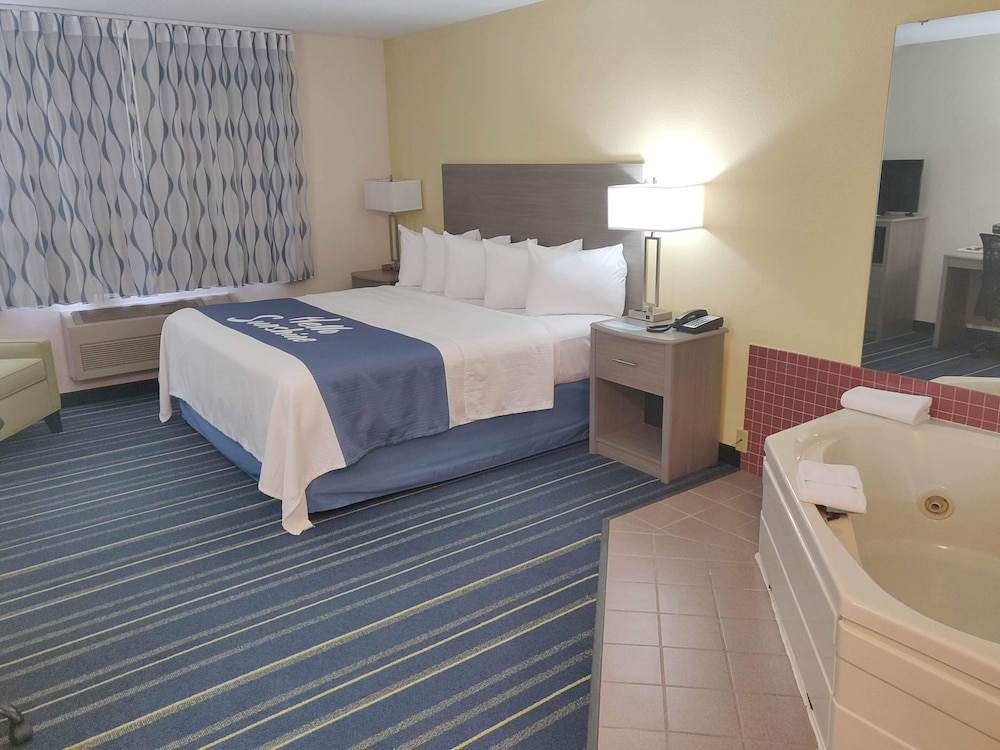 Days Inn Hinckley 12/31