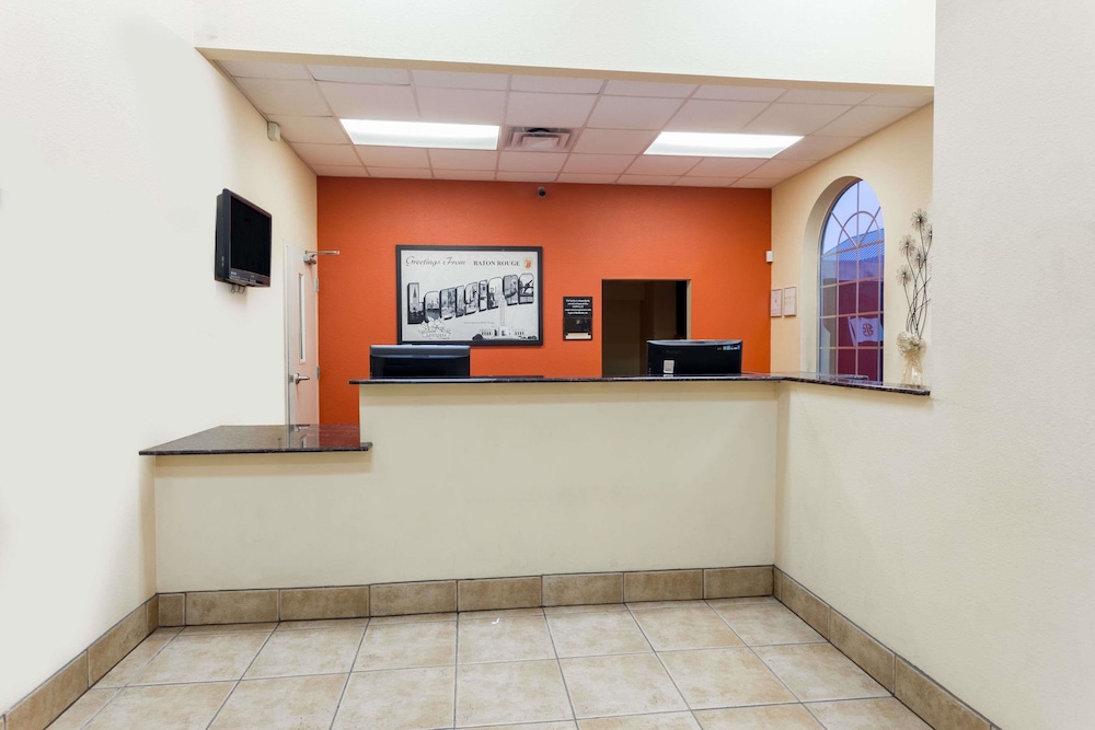 Super 8 by Wyndham Baton Rouge/I-10 6/31