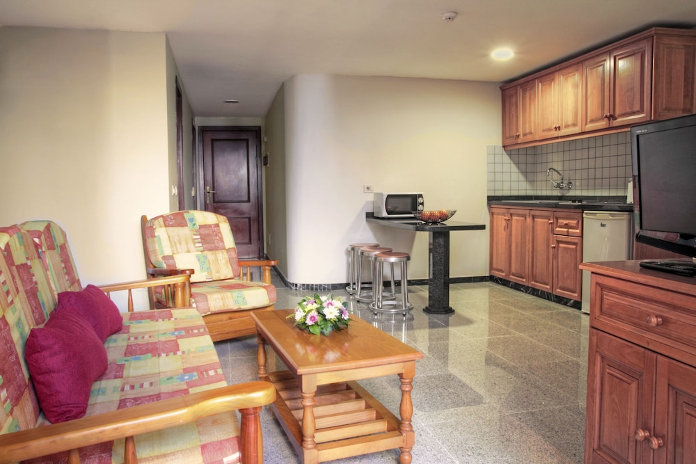 Hotel Chatur Palmera Mar 16/31
