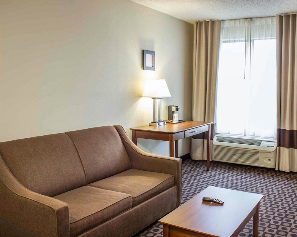 Comfort Inn Fayetteville I-95 28/33