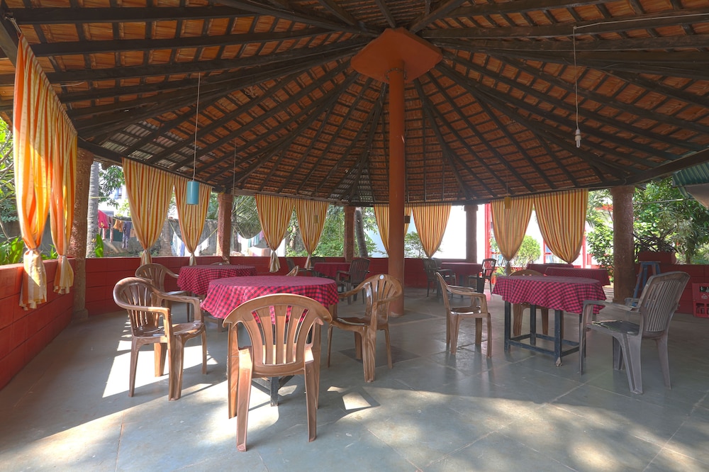 Anjuna Beach Resort 23/32