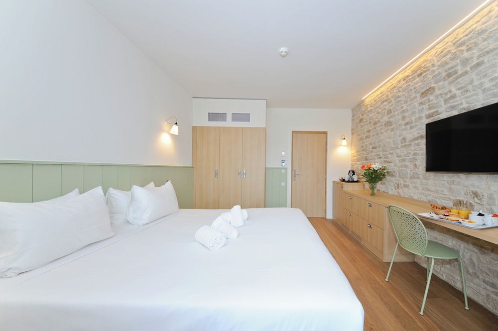 Hotel Les Grenettes 13/60