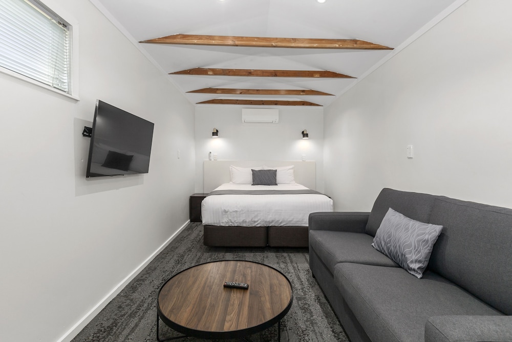 Poenamo Hotel 40/62