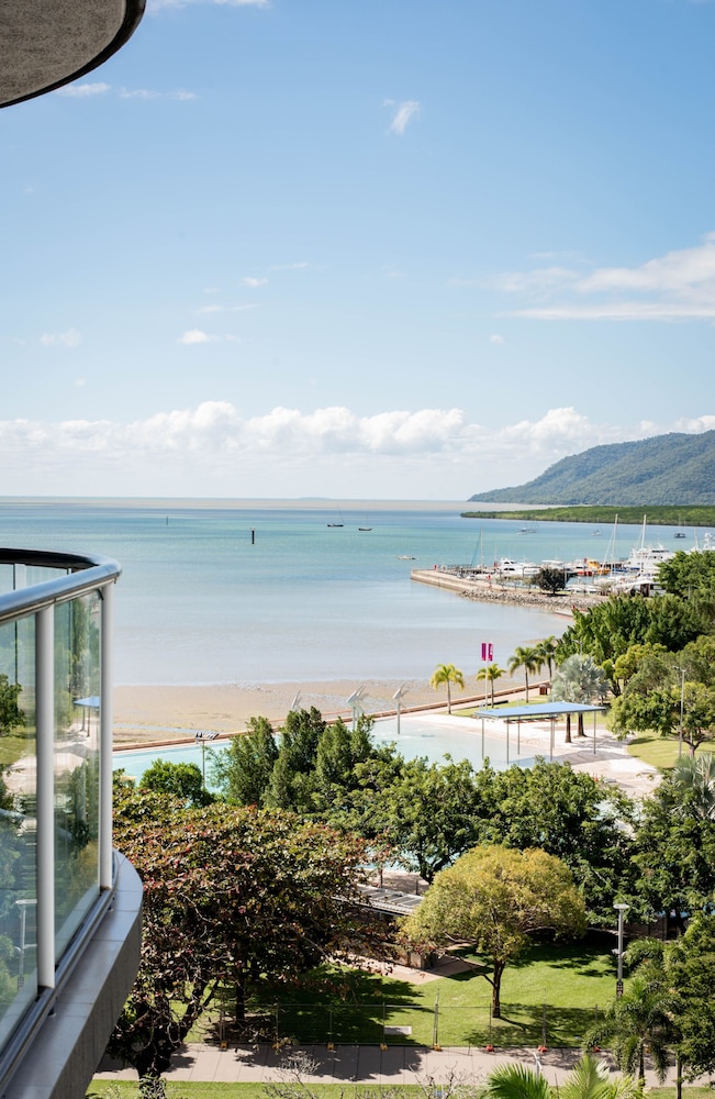 BreakFree Royal Harbour Cairns 33/43