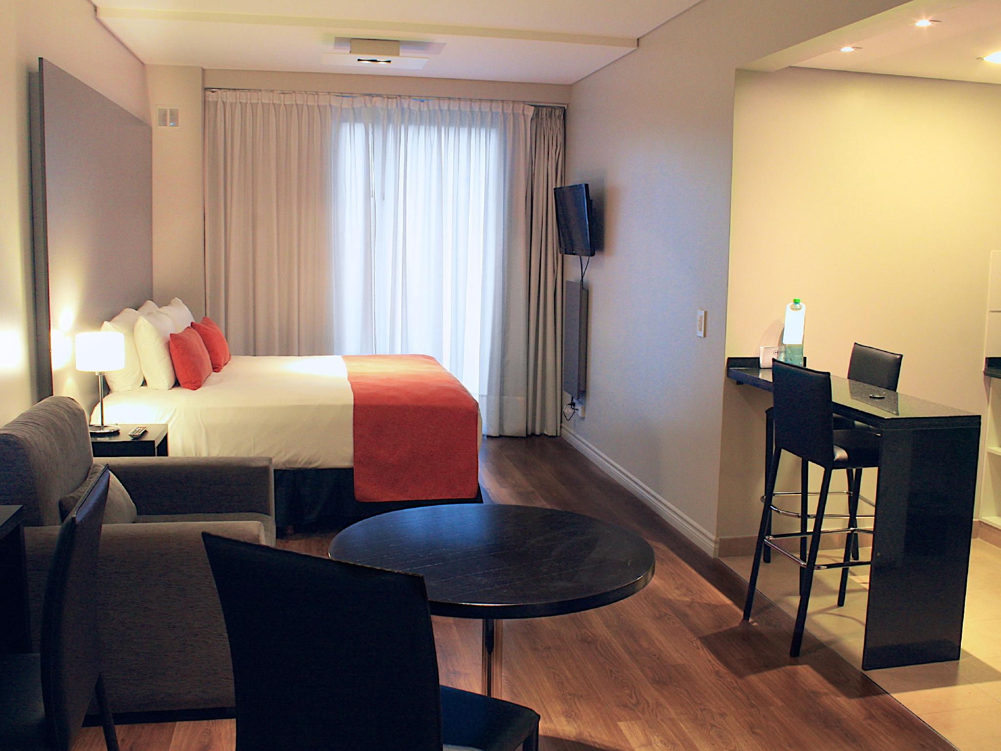 SUPERIOR, SUITE, CITY VIEW