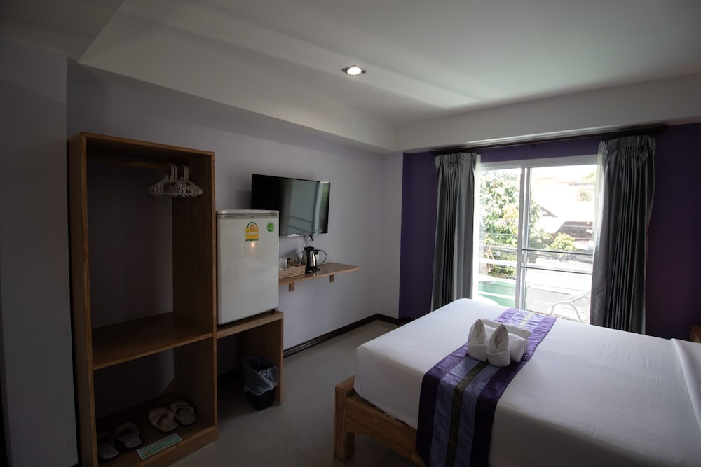 Chinda Boutique Hotel 27/56