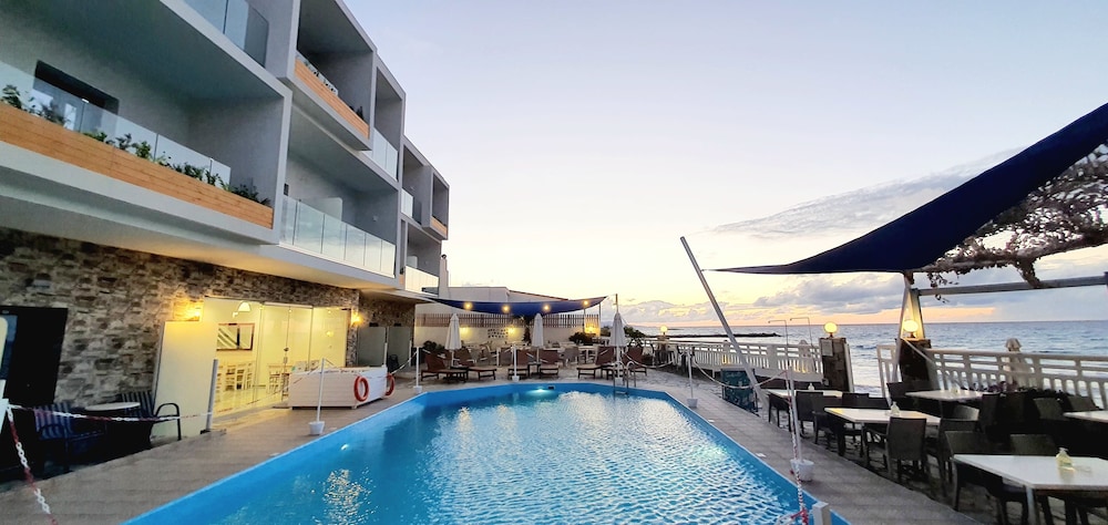 Sunset Beach Hotel 44/50