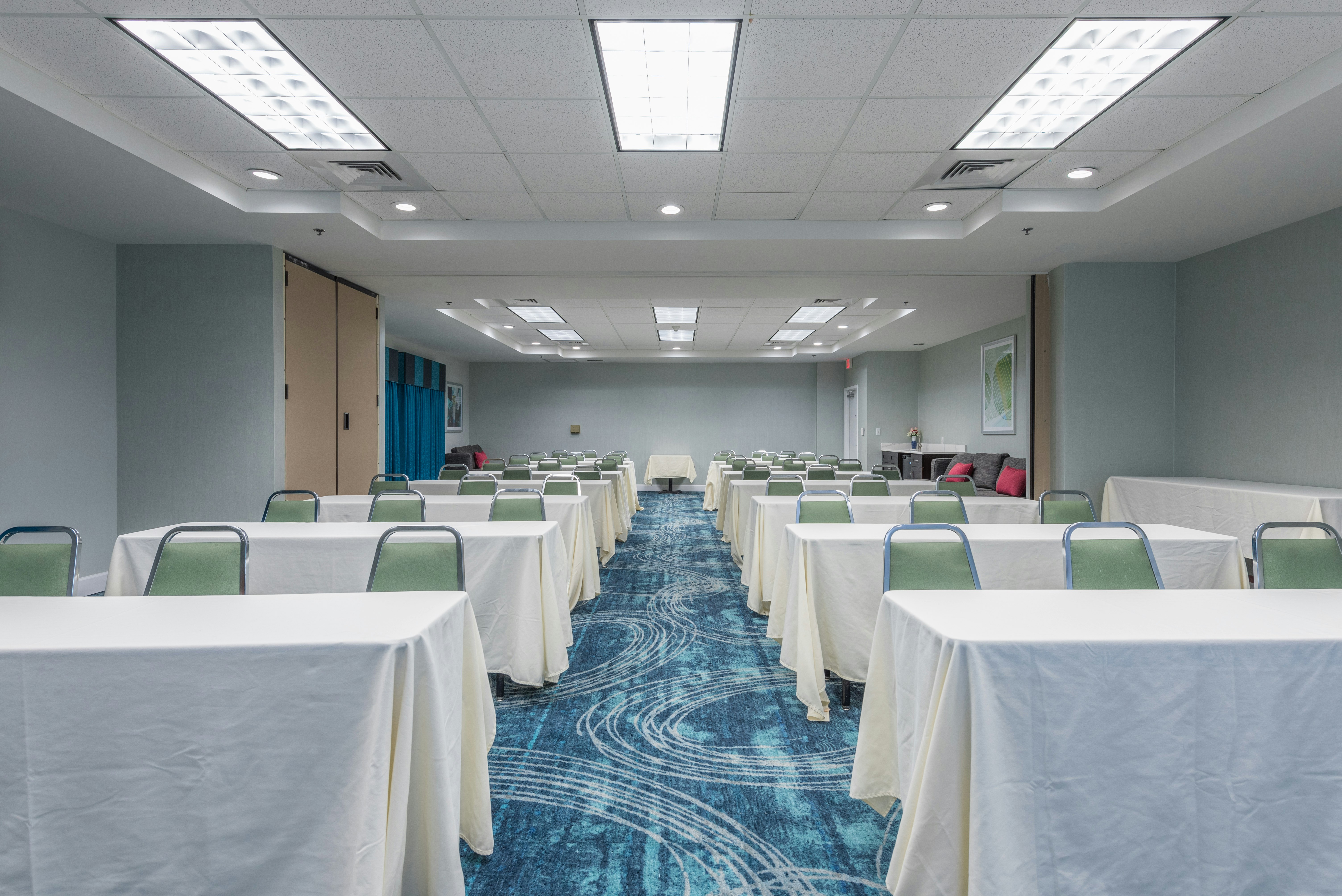Hampton Inn Tampa Veterans Expwy Airport North Fl 28/33