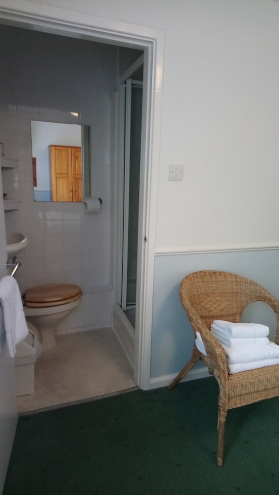 Harbourlight Guest House 40/41