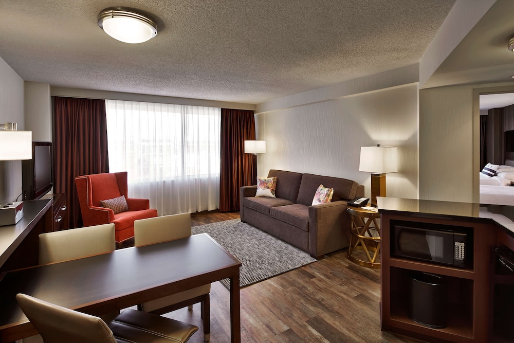 Embassy Suites By Hilton Washington Dc Chevy Chase Pavilion 40/80