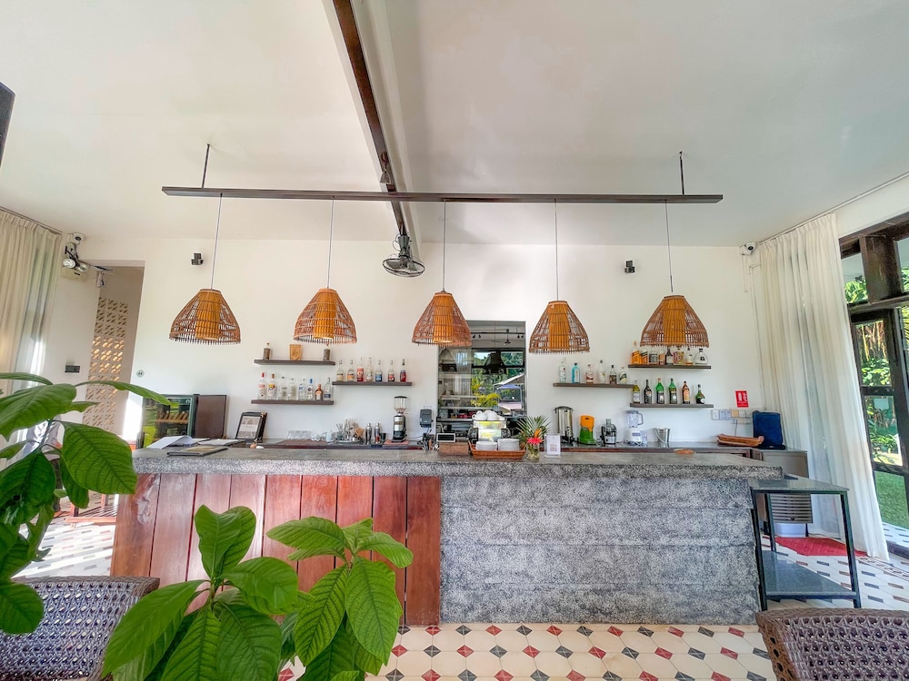 Samanea Beach Resort 7/50
