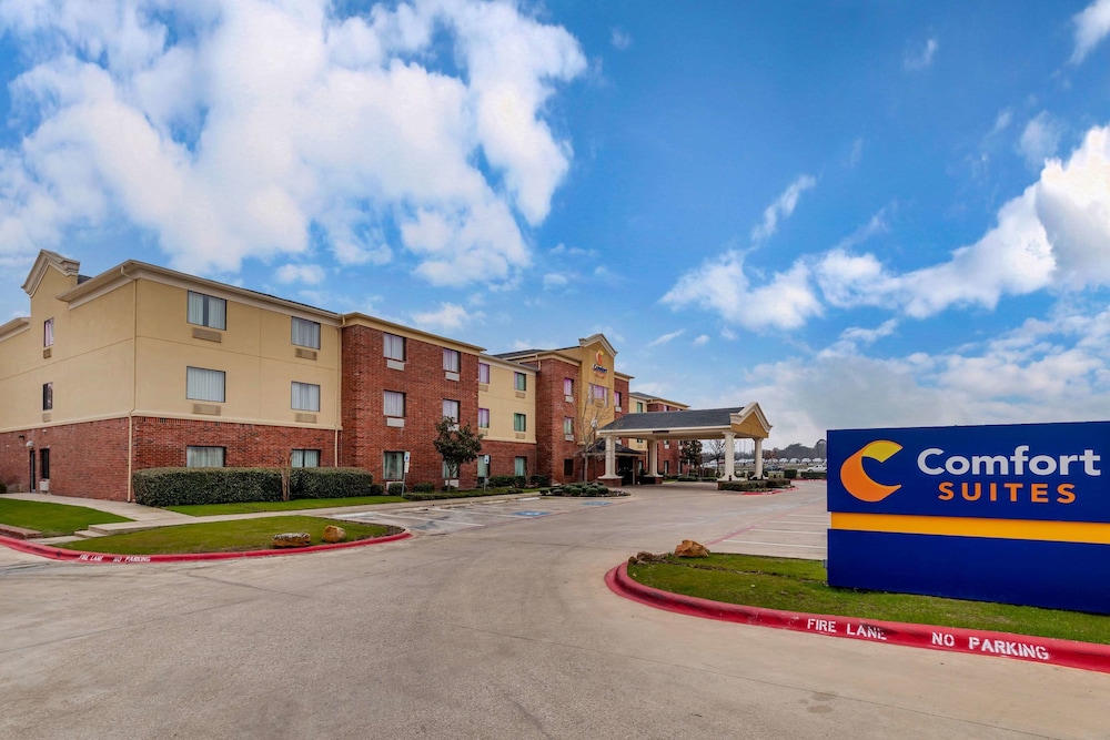 Comfort Suites Ennis TX 39/43