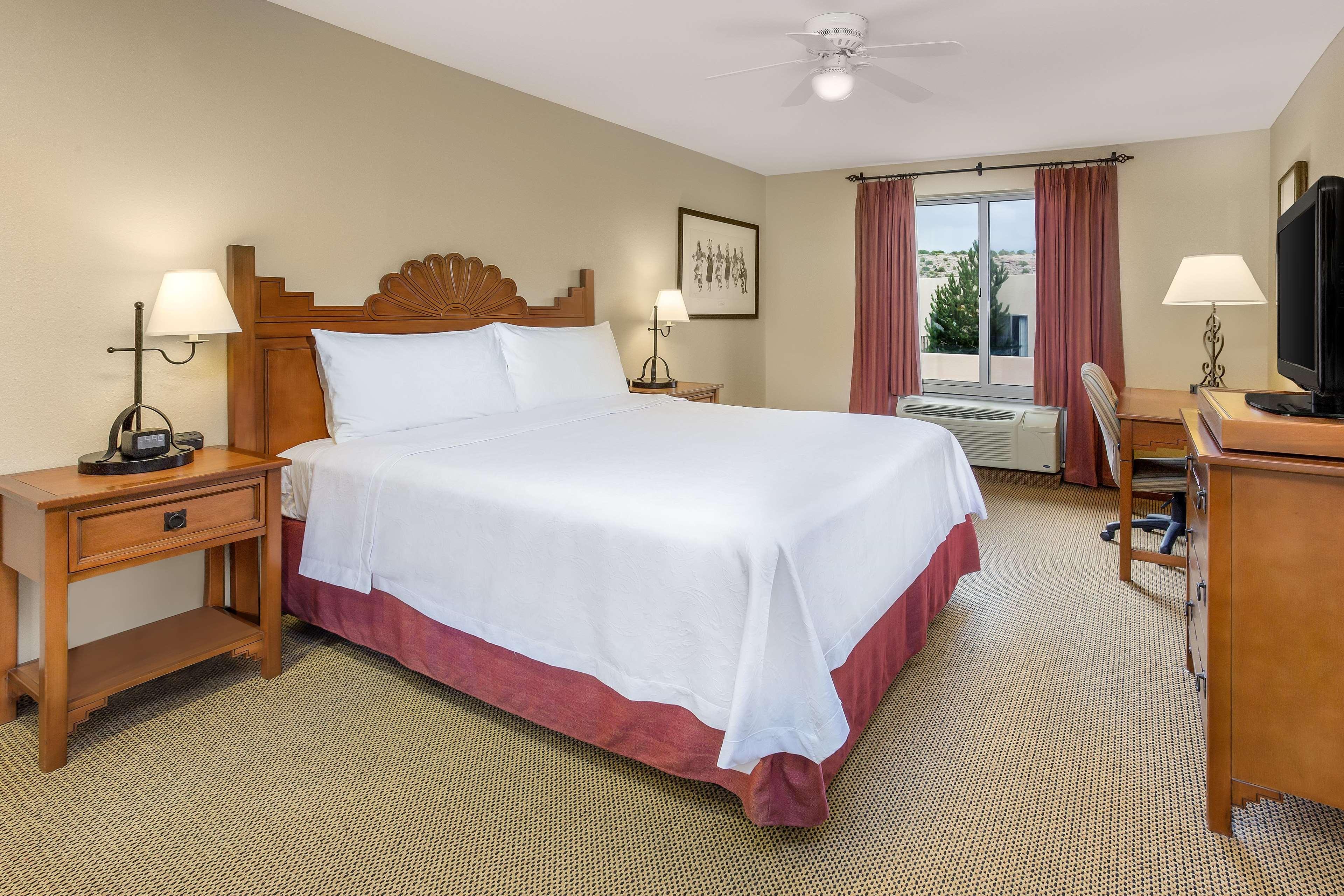 1 BEDROOM, SUITE, KING BED