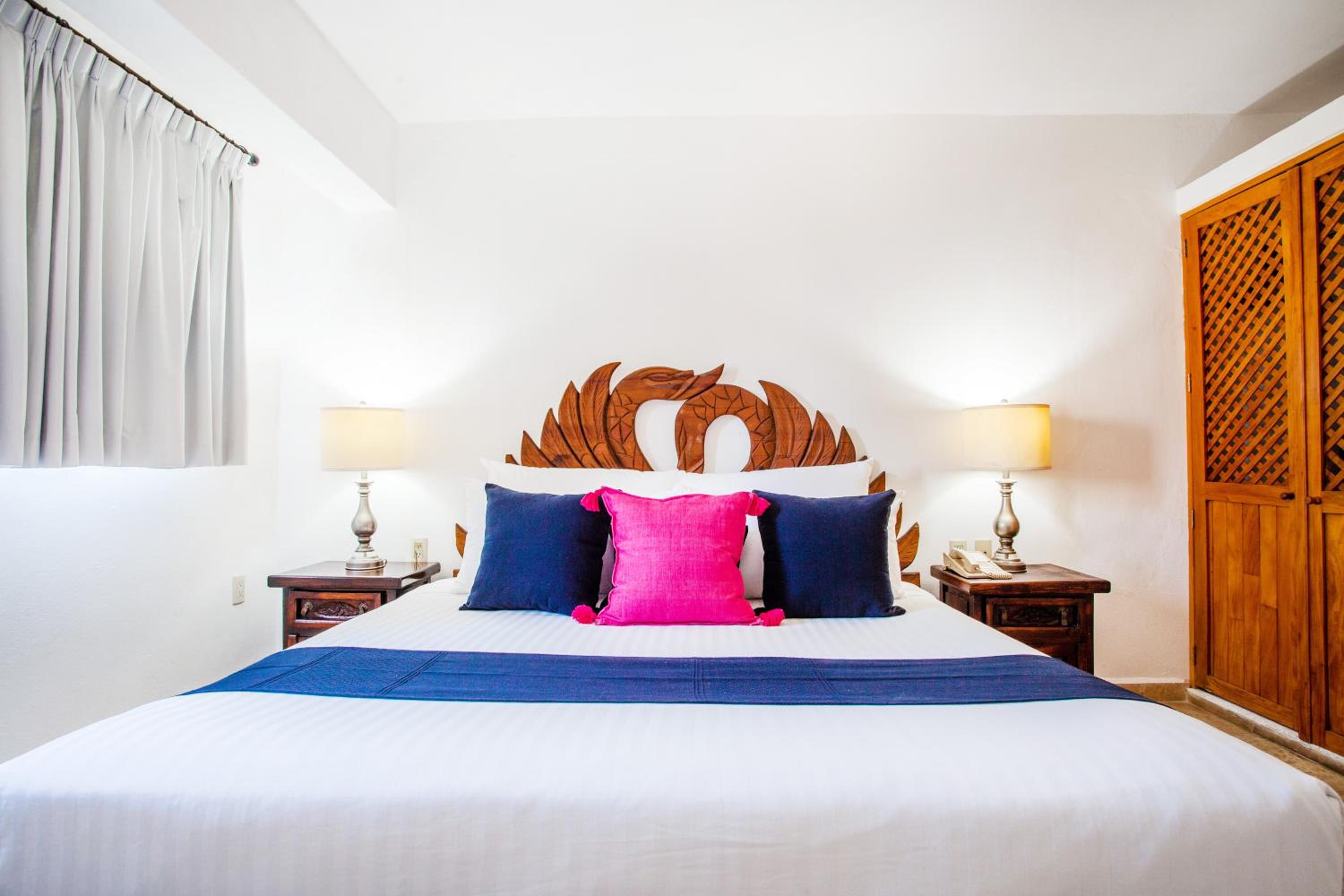 Room, Double or Twin Bed