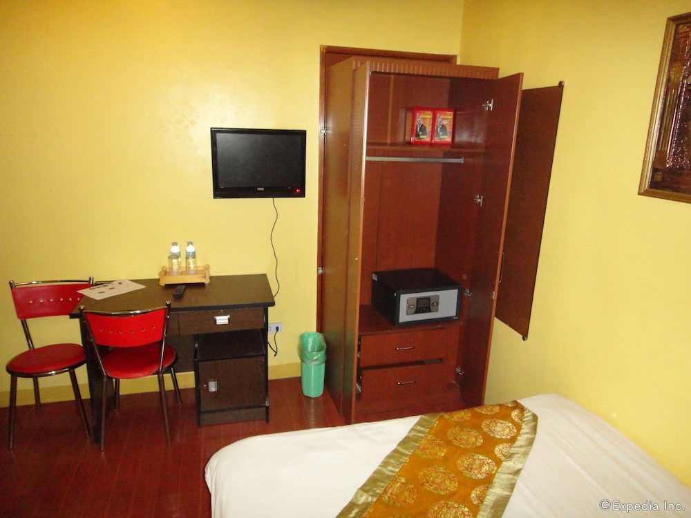 A a Plaza Hotel 23/50
