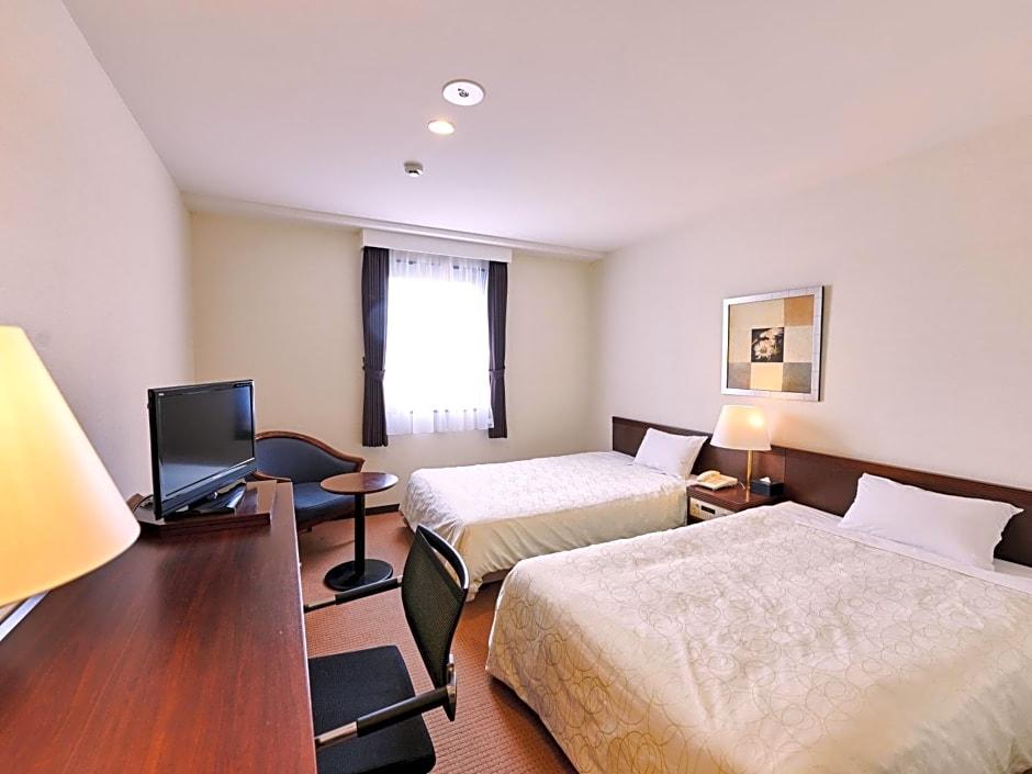Courtland Hotel 17/33