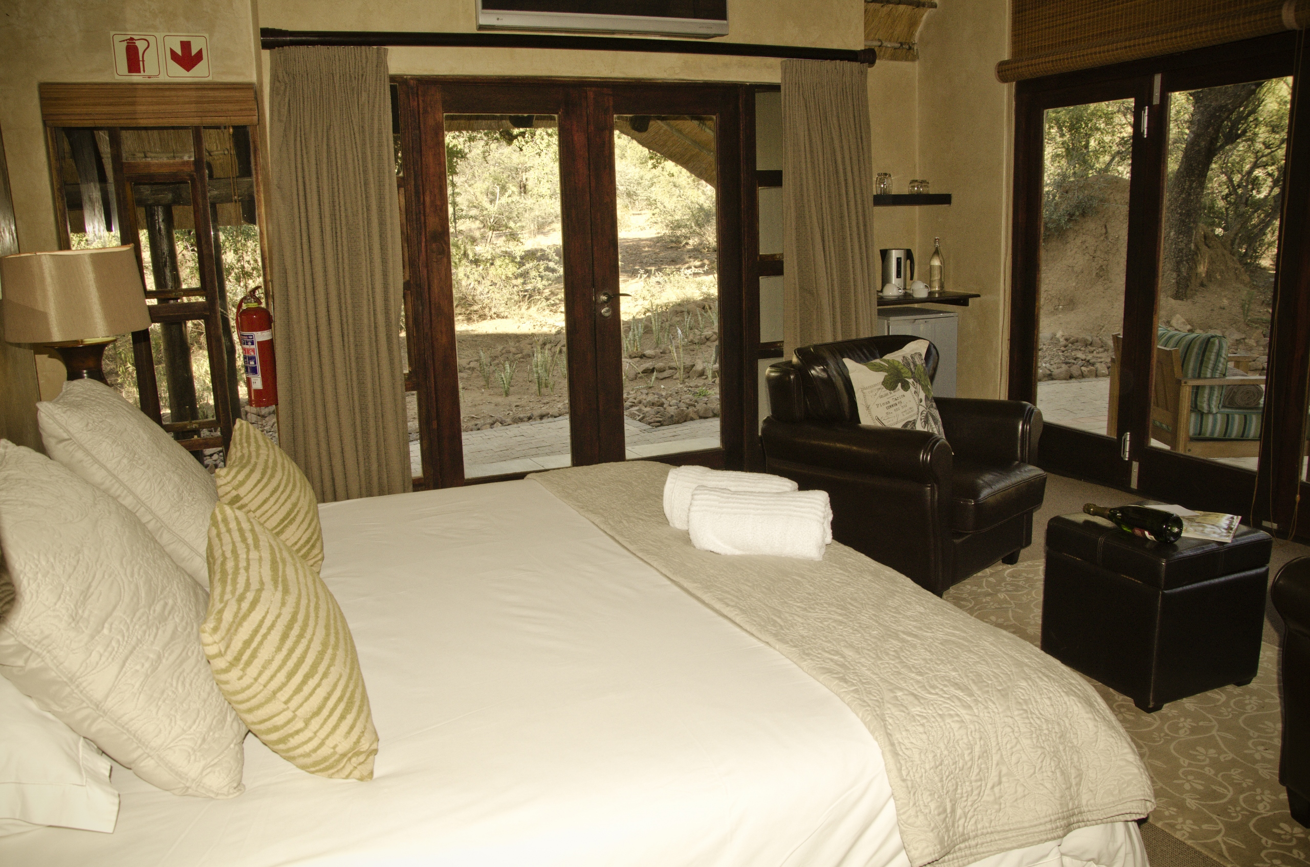 Morokolo Safari Lodge 11/82