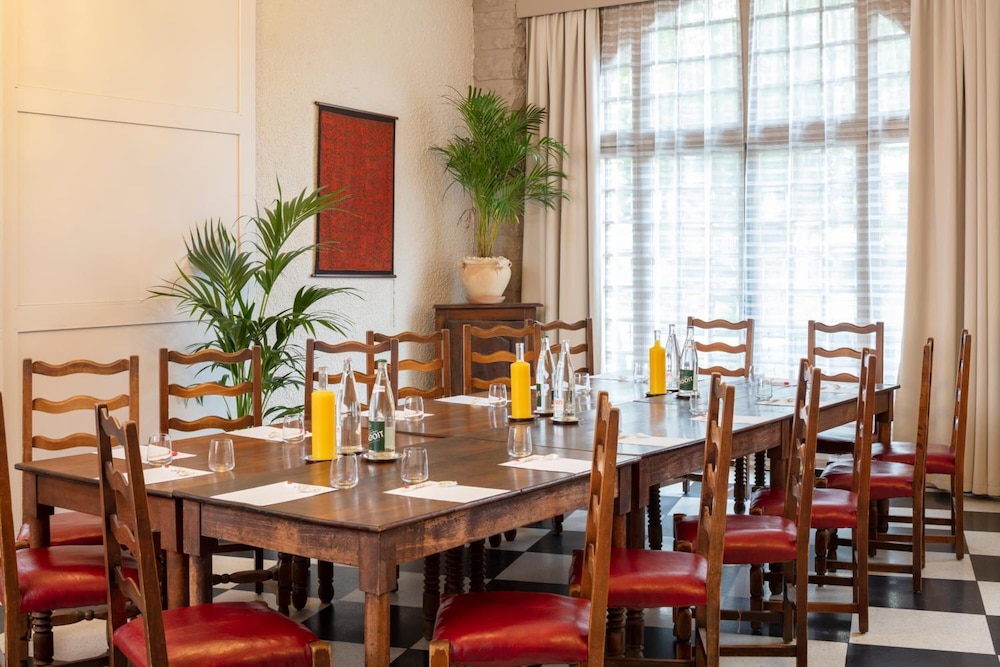 HOTEL LA CHAUMIERE 27/32