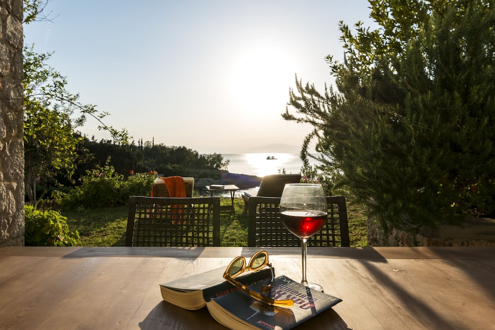 Electra Beachfront Villa 27/50