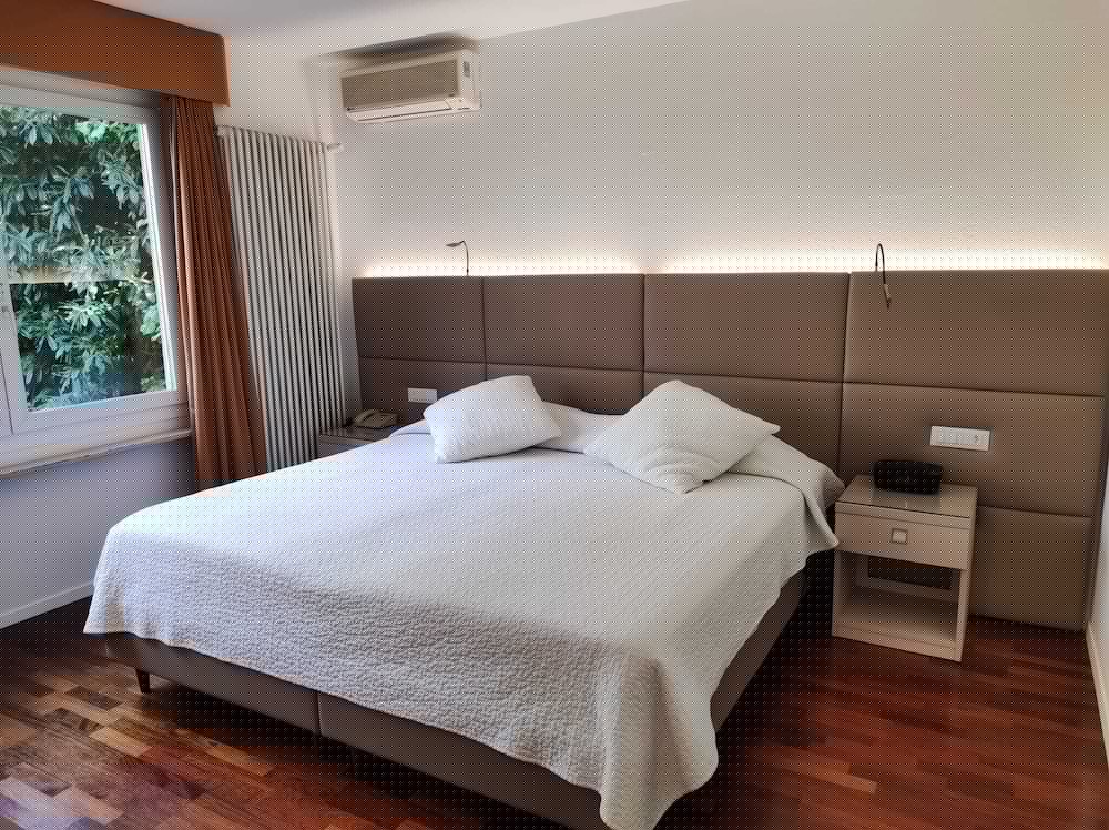 Hotel Campione 19/74