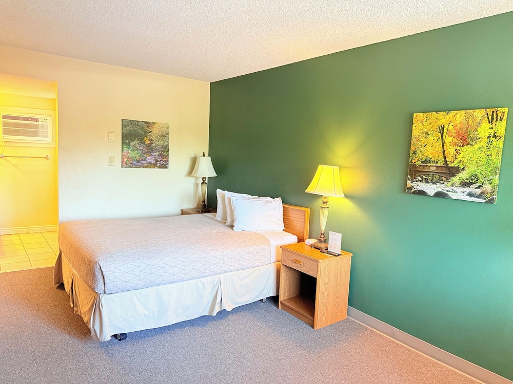Timbers Motel 11/50