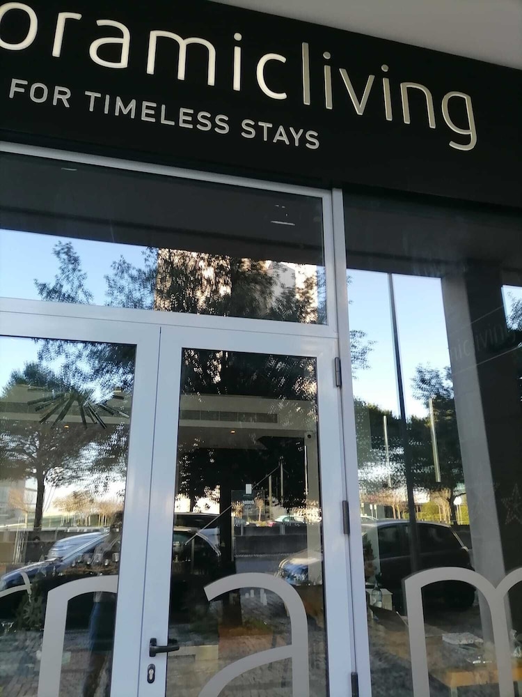 Panoramic Living 3/50