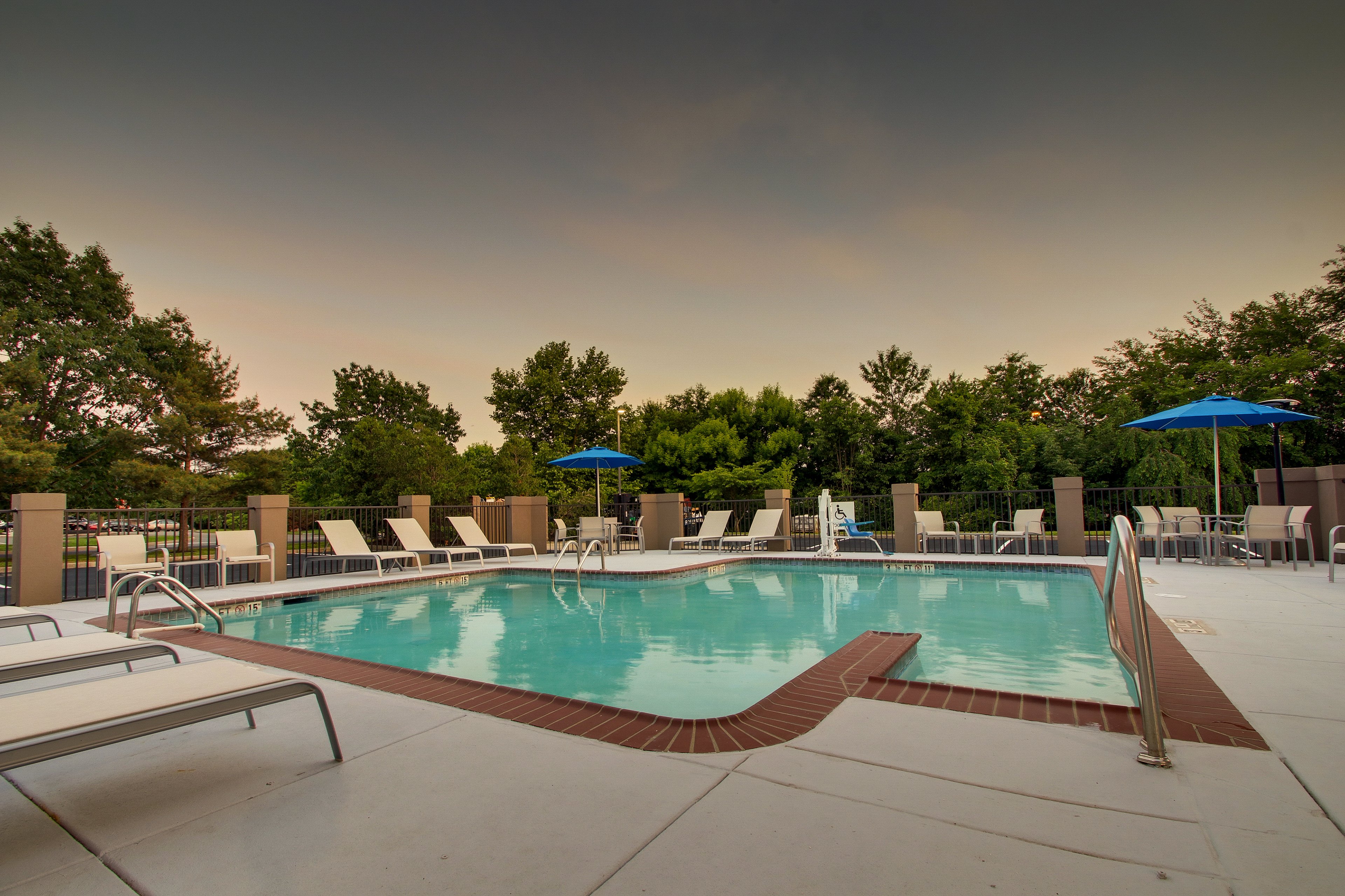Holiday Inn Express Voorhees - Mt. Laurel 22/37