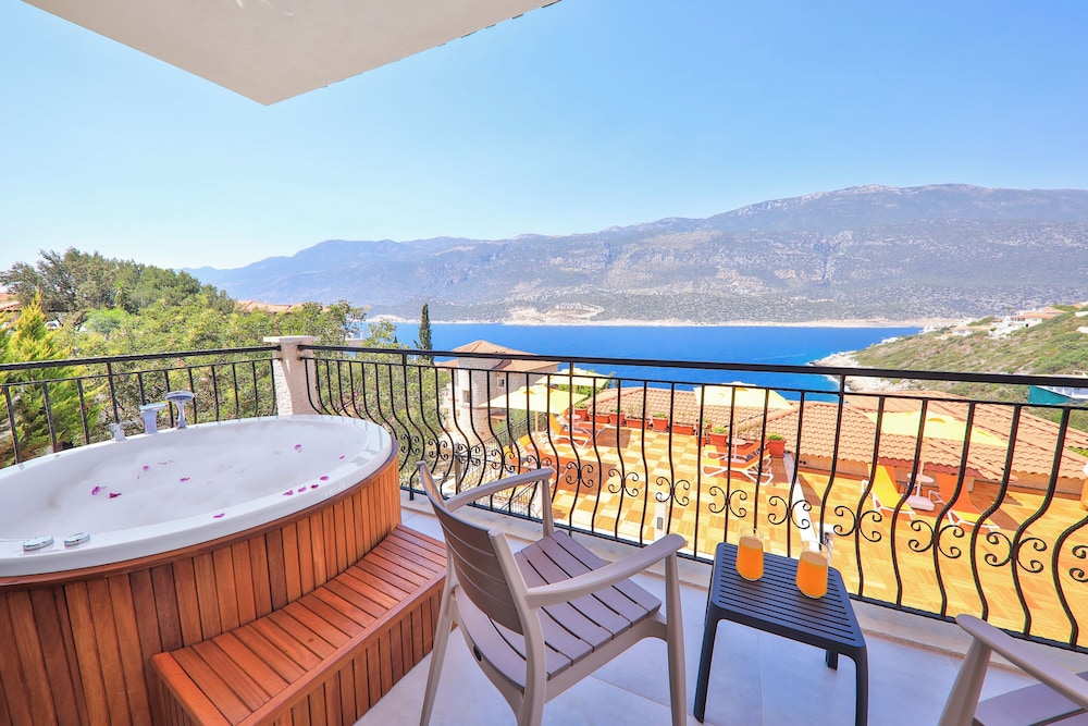 Atalante Hotel 27/50