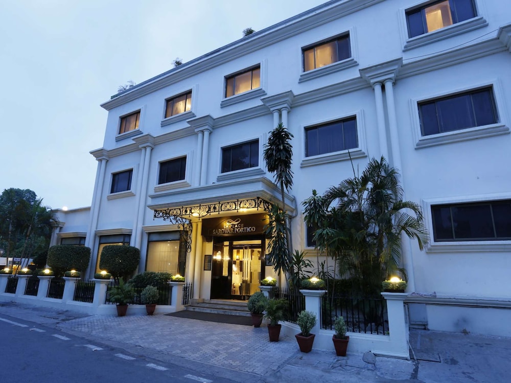 La Place Sarovar Portico Lucknow 2/55