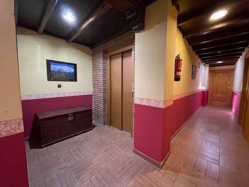 Quentar Hotel 8/51