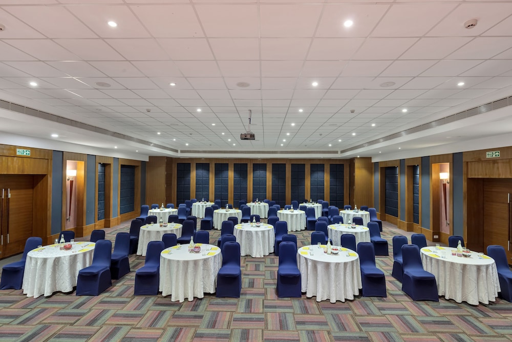 Club Mahindra Virajpet 56/74