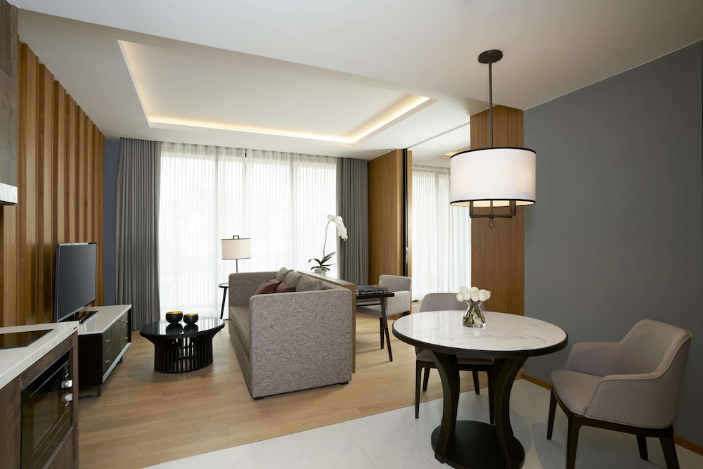Anantara Chiang Mai Serviced Suites 42/75