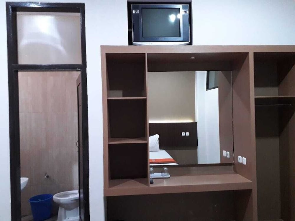 Hotel Bumi Makmur Indah 44/54