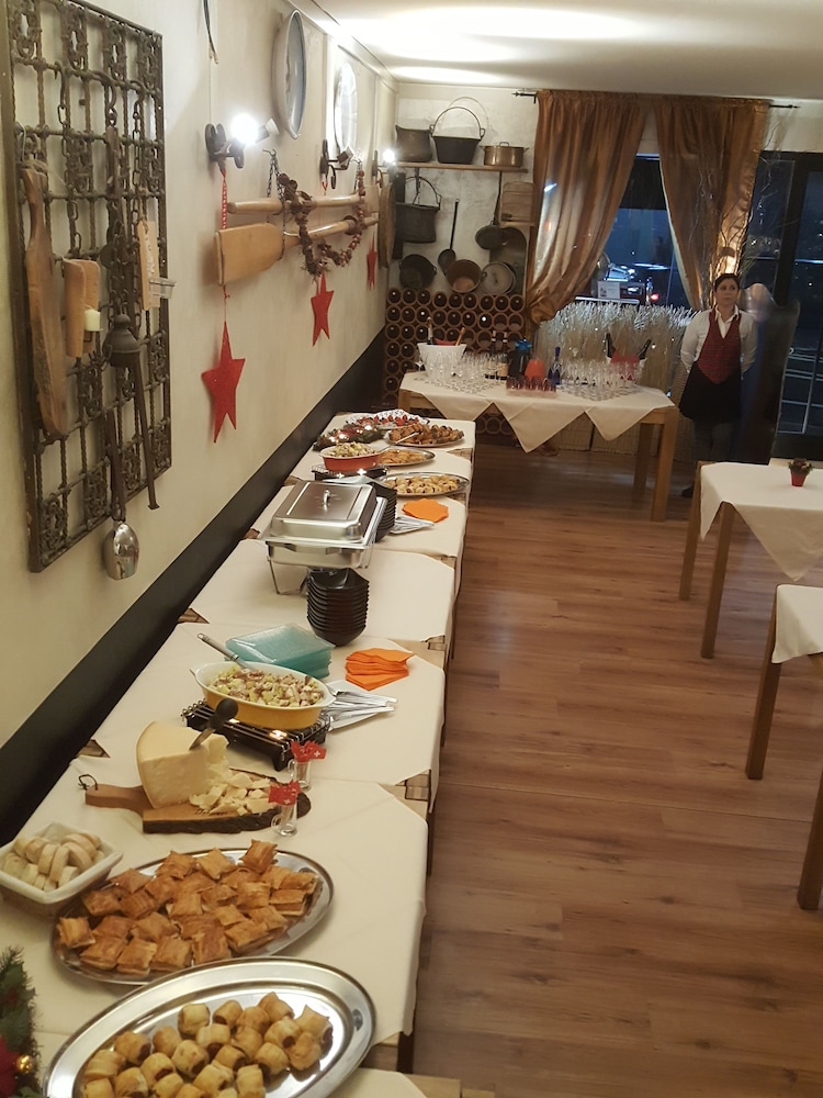 Hotel Ristorante Bahnhof Haus 43/50