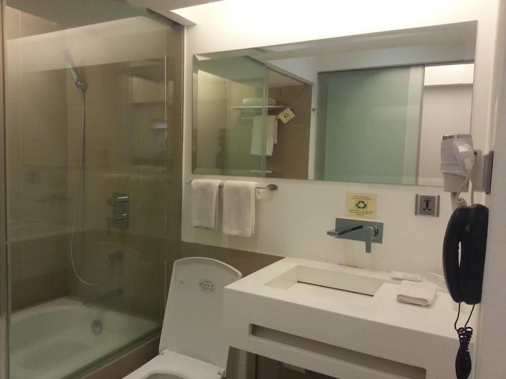 The E-Hotel Makati 26/59