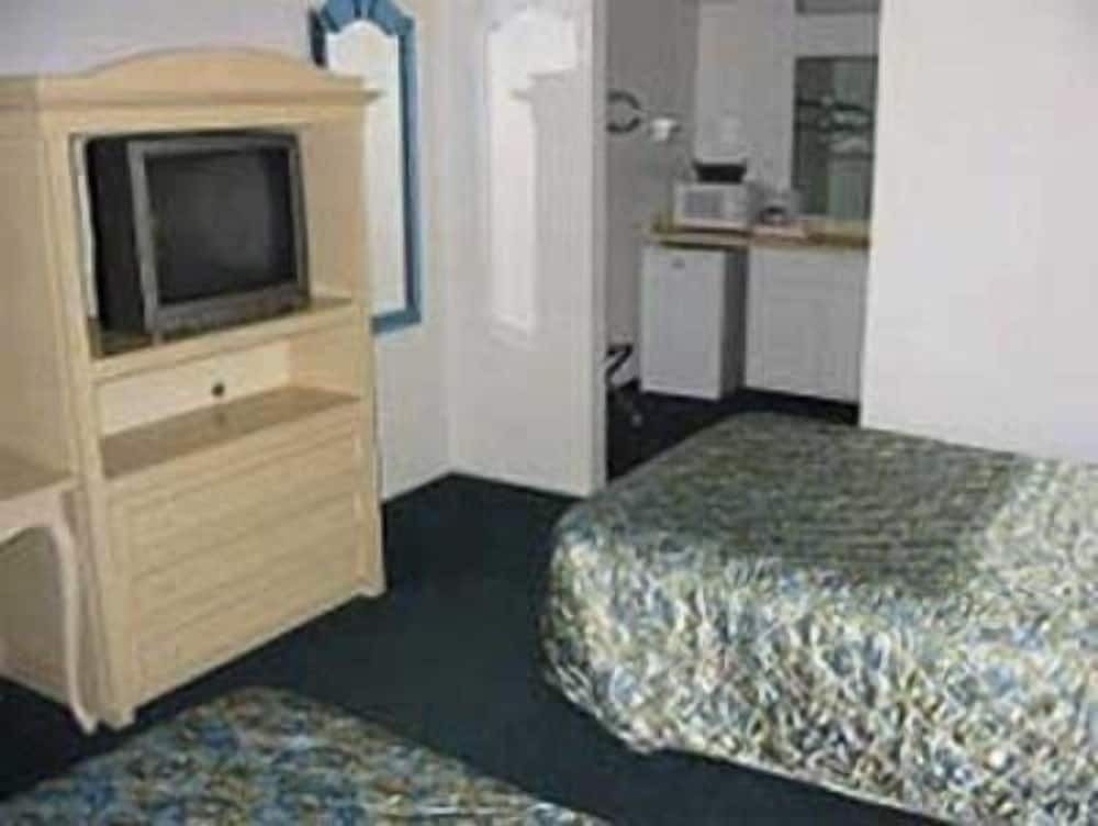 Town House Motel 36/45