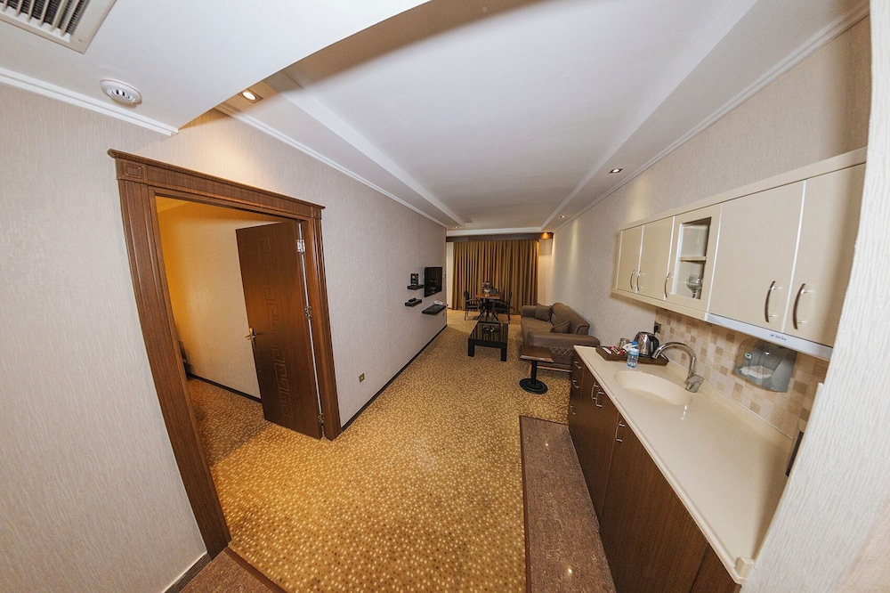 Elit Class Hotel 5/22