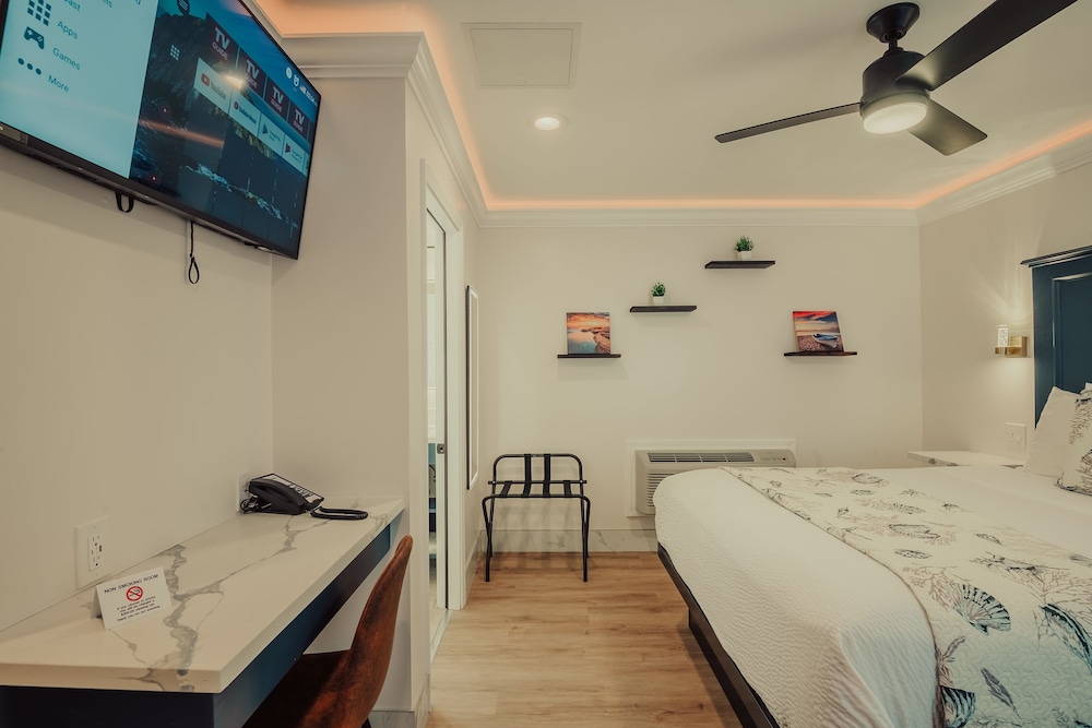 Comfort, Queen Bed