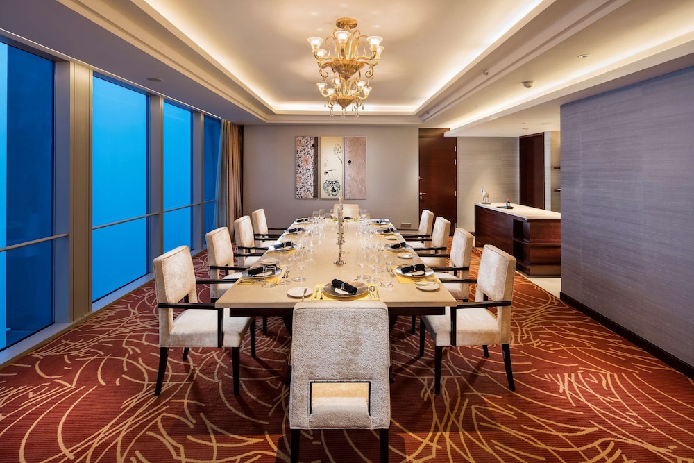 Hilton Shijiazhuang 55/63