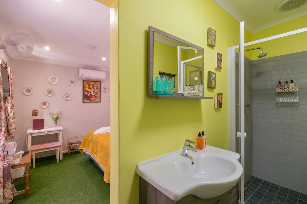 Betty's Boutique Hotel 44/50