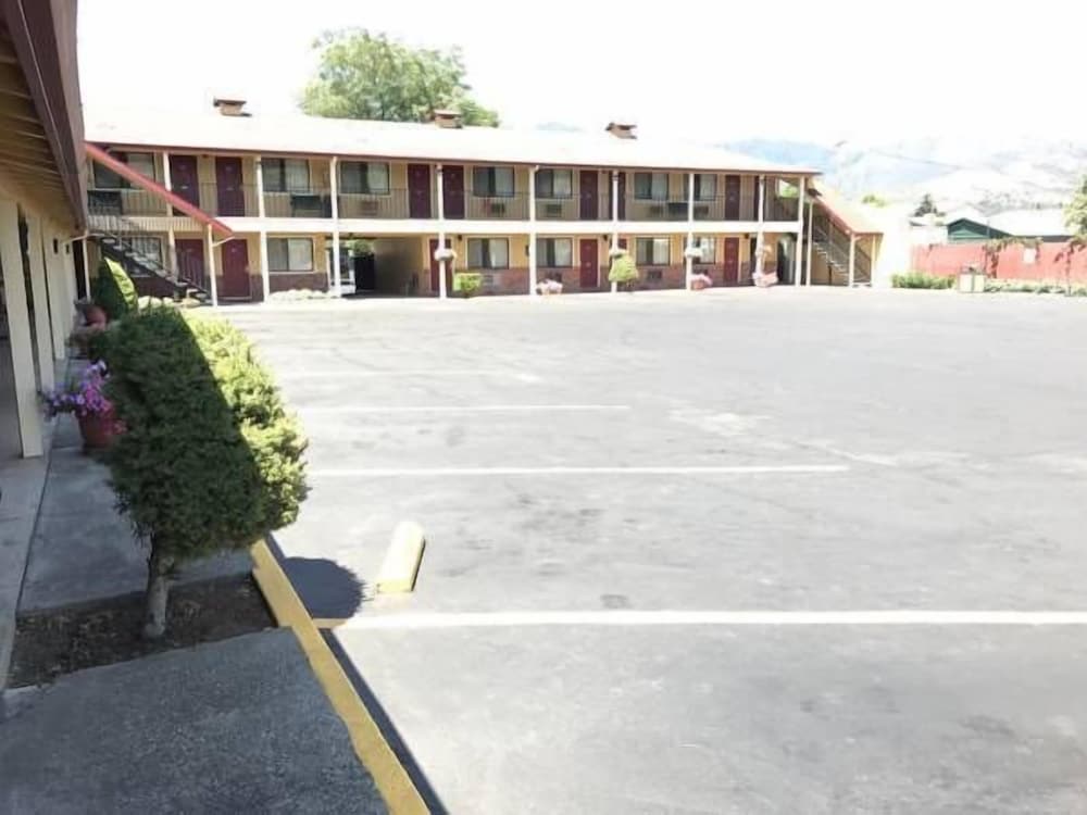Klamath Motor Lodge 56/64