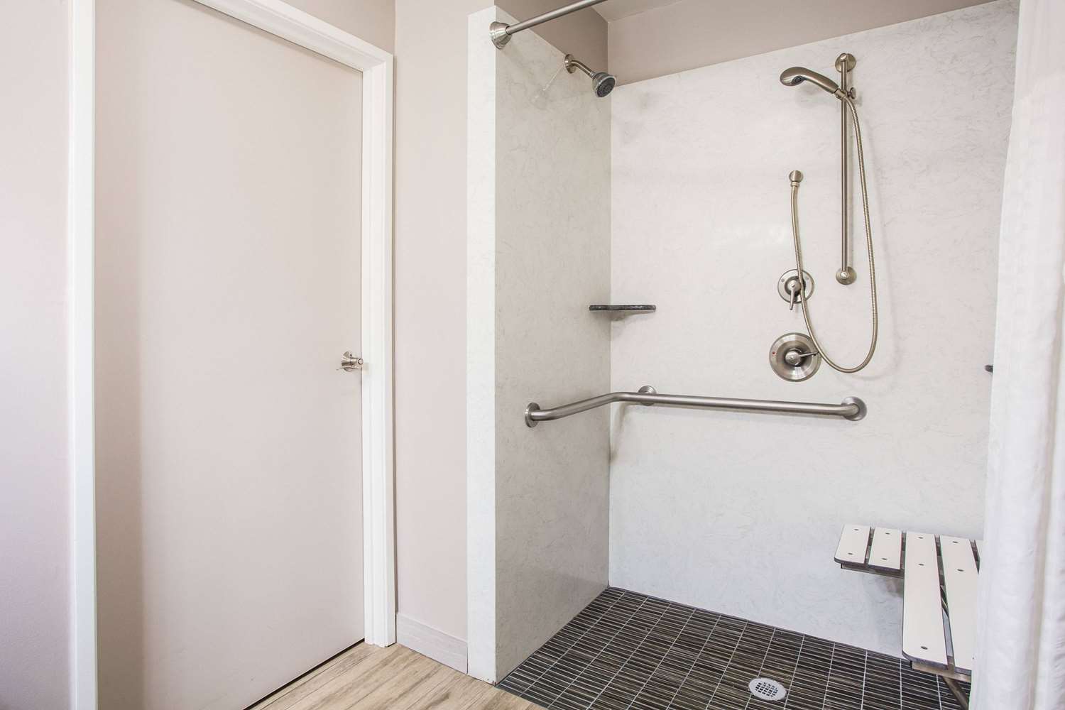 Super 8 By Wyndham Vacaville 7/8