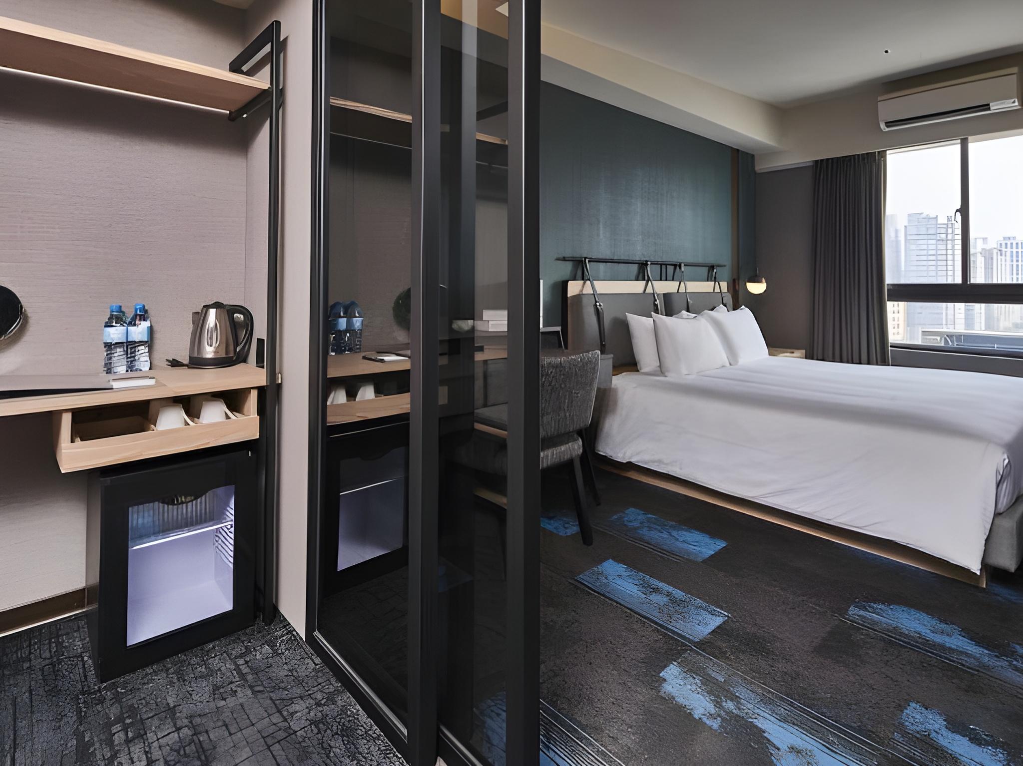 Deluxe, Suite, Double Bed